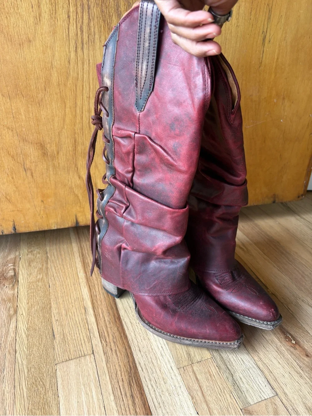 Jules Western Boot in the distressed wine/burgundy
